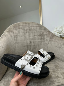 Fion Sliver Chunky Buckle Double Strap Sandal - White